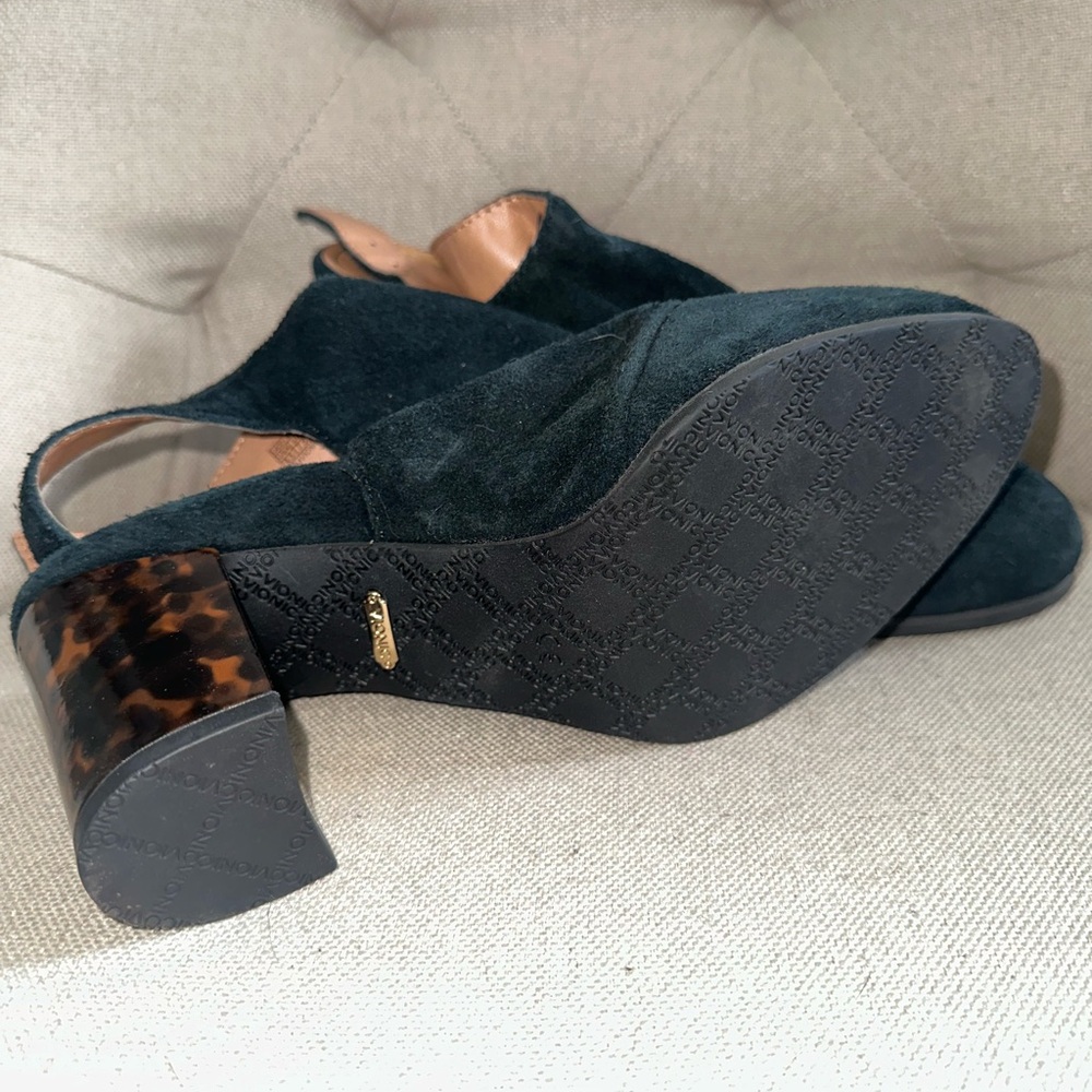 Vionic Slingback Heels - Picture 2 of 2